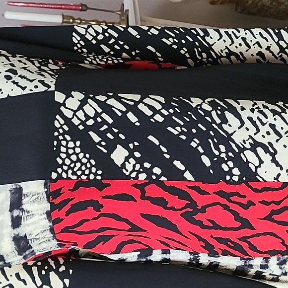 * Vintage 1980s Ann Crimmins for Umi Silk Dress - Picture 3 of 5